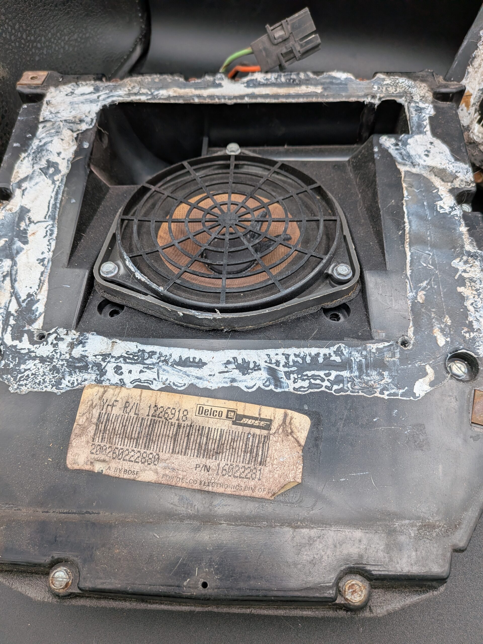 PXL_20251209_214045732 Factory Correct Front and Rear Speakers (GM P/N 16022281 & 16022301)