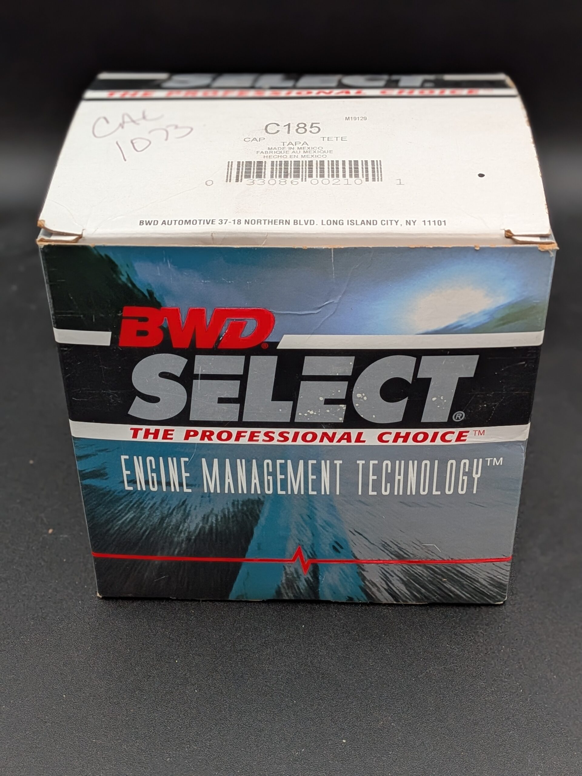 PXL_20251210_183232987.PORTRAIT BWD Select C185 Distributor Cap Cover